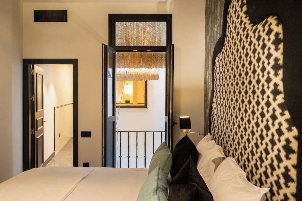Superior Room - Photo 9