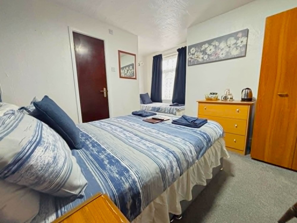 Standard Triple Room, Ensuite