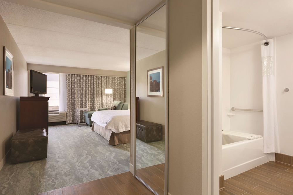 Room, 1 King Bed, Accessible, Non Smoking photo 3