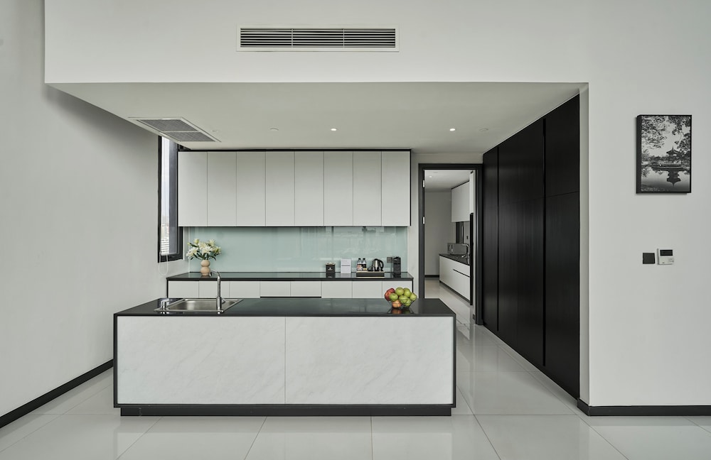Duplex Suite - Photo 10