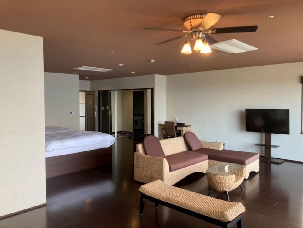 Basic Room, 2 Twin Beds, Non Smoking, Ocean View