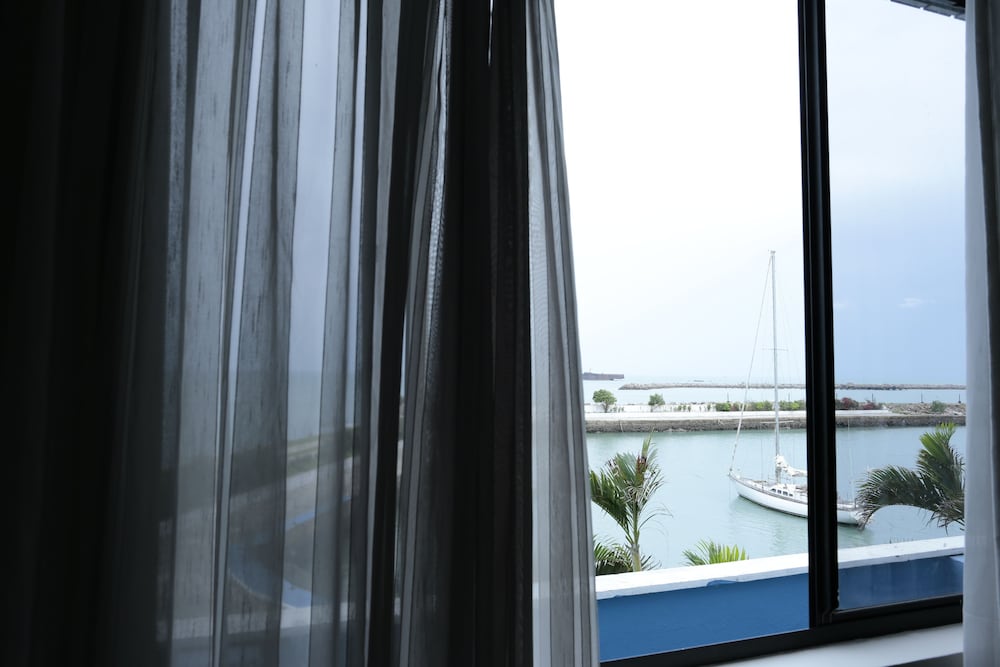 Deluxe Quadruple Room - Photo 4