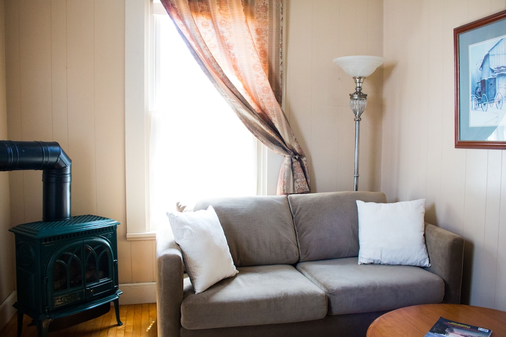 Chart Room Suite