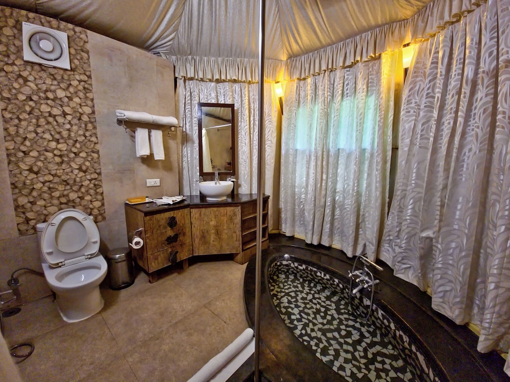 Luxury Tent photo 2