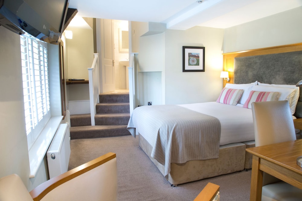 Standard Twin Room - Photo 3