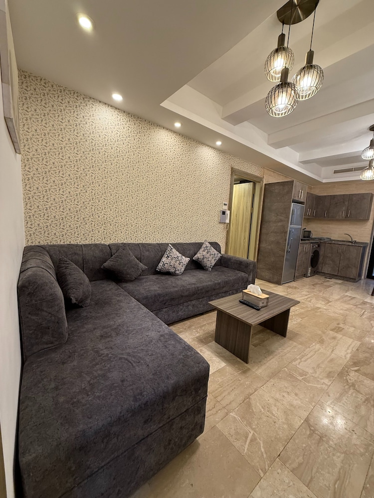 Apartment, 2 Bedrooms, Smoking