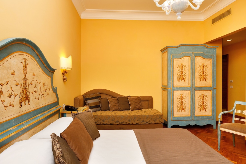Superior Triple Room - Photo 9