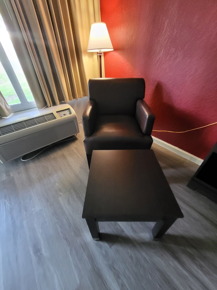 Room, 2 Double Beds, Accessible, Non Smoking - Photo 8