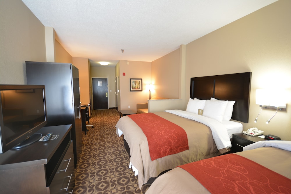 Suite, Multiple Beds, Non Smoking - Photo 3