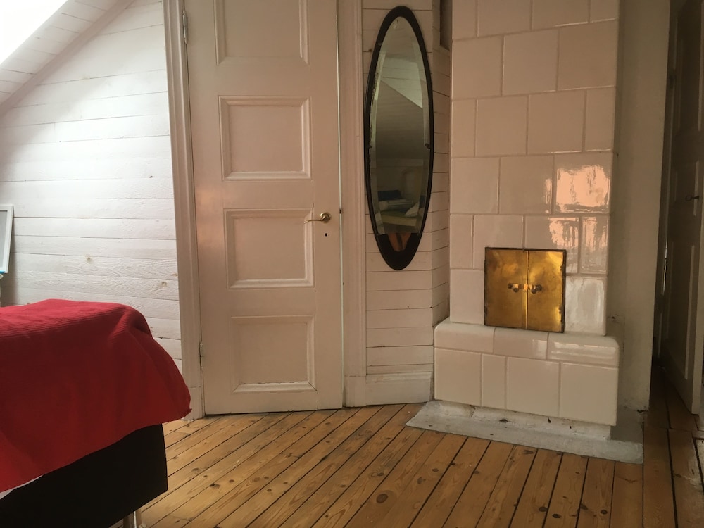 Room (5) photo 3