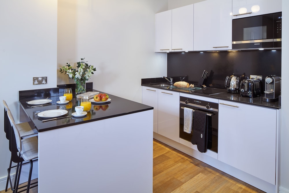 One Bedroom Open Plan Apartment photo 2