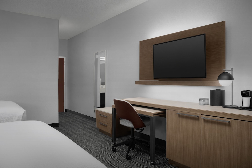 Standard Room, 2 Queen Beds (Hearing Accessible)