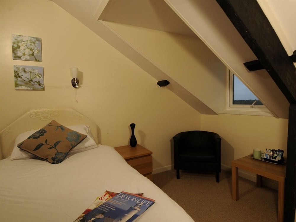 Single Room, Ensuite photo 1