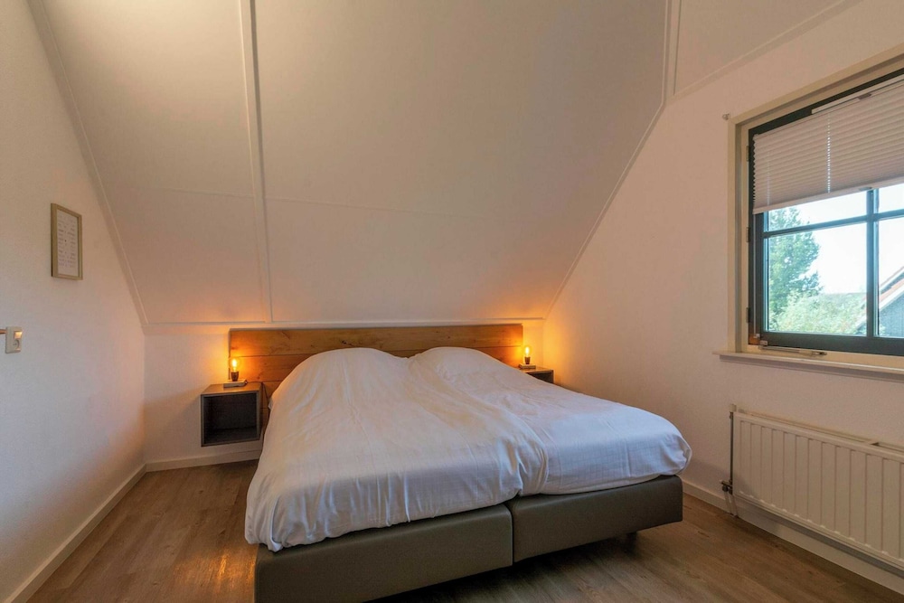 Villa photo 3