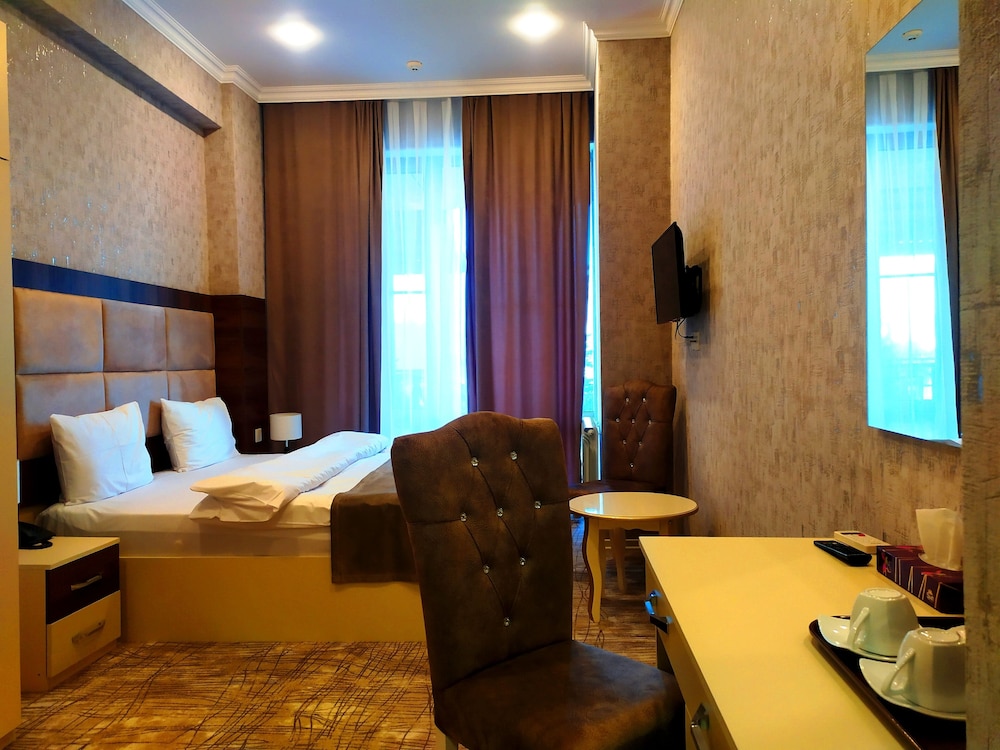 Standard Double Room, 1 King Bed, Non Smoking - Photo 29