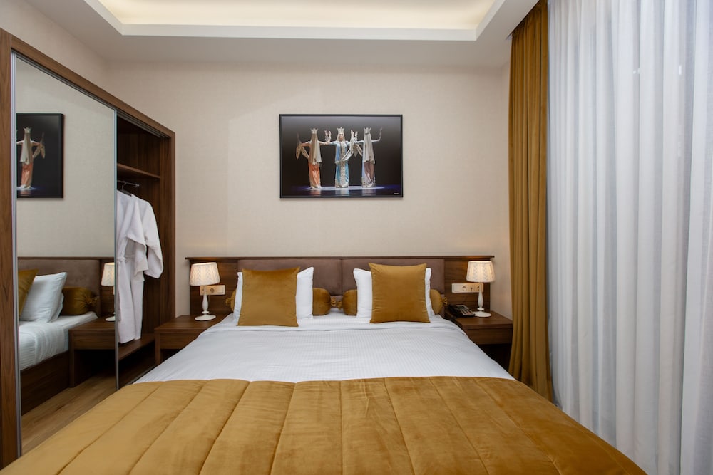 Double Room, 1 King Bed