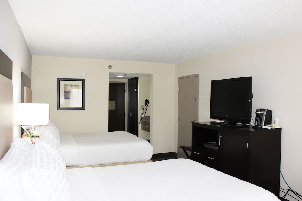 Standard Room, 2 Queen Beds - Photo 1