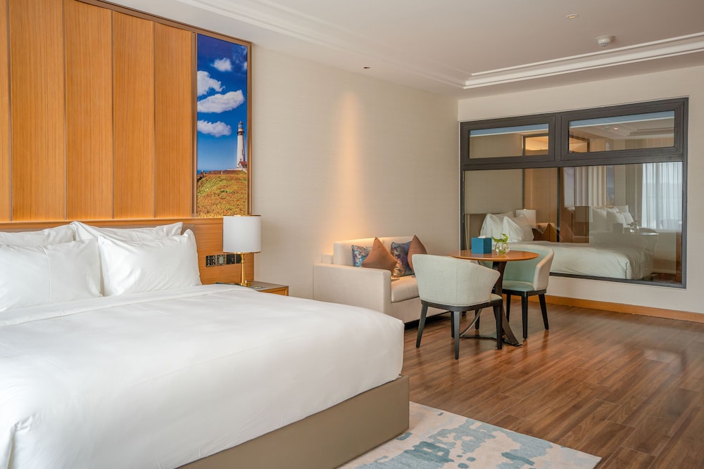Two-bedroom Family Oceanview - Photo 2