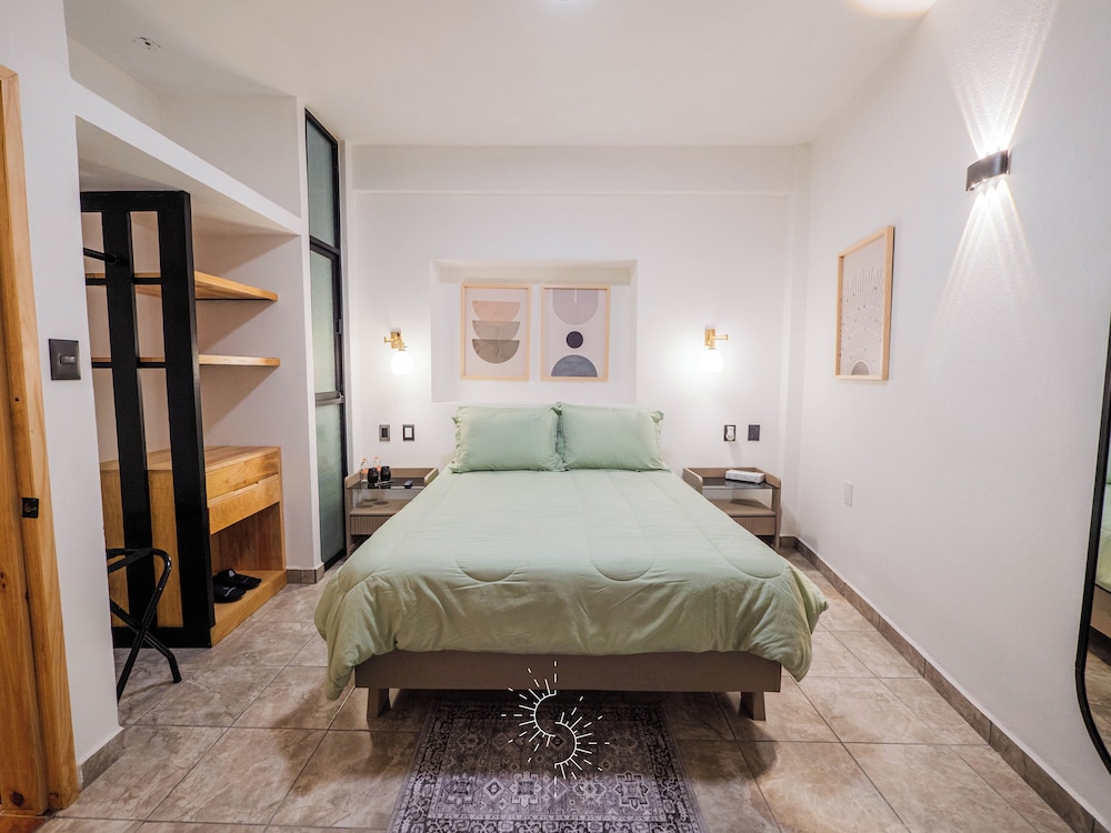 Deluxe Suite
