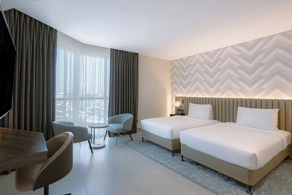 Superior Room, 2 Twin Beds (City View) photo 3