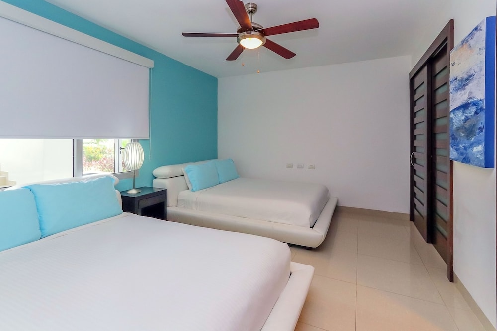 Family House, 2 Bedrooms, Beach View, Beachside