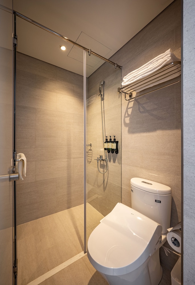 Deluxe Room, Non Smoking, City View photo 3