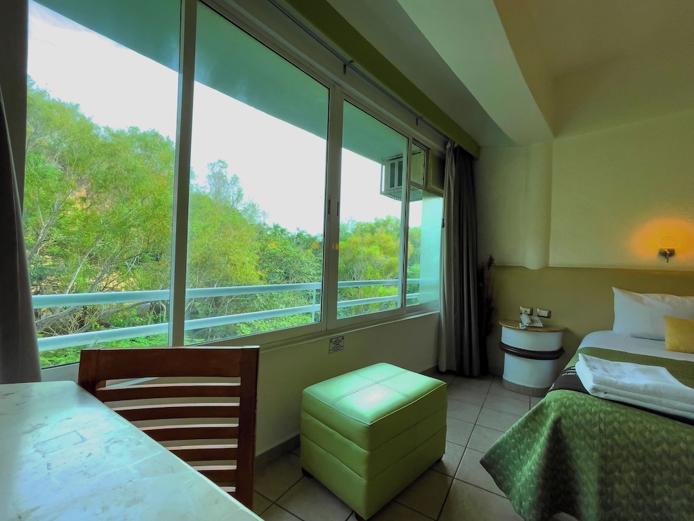 Standard Room photo 3