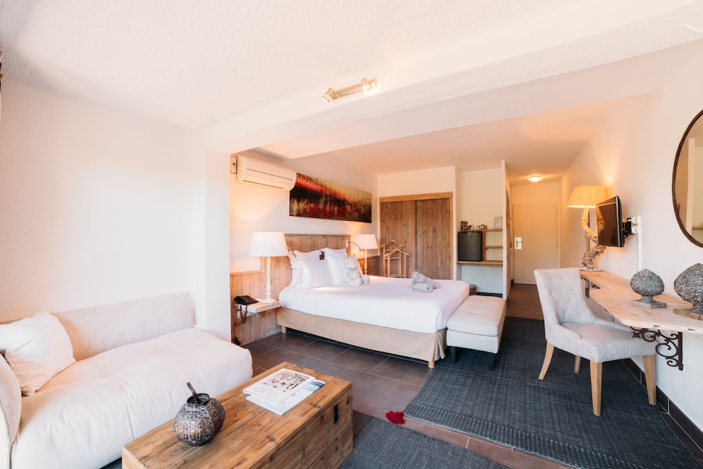 Superior Double Room - Photo 2