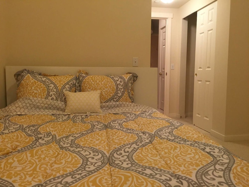 Family Townhome, 2 Bedrooms, Kitchen, Mountainside photo 1