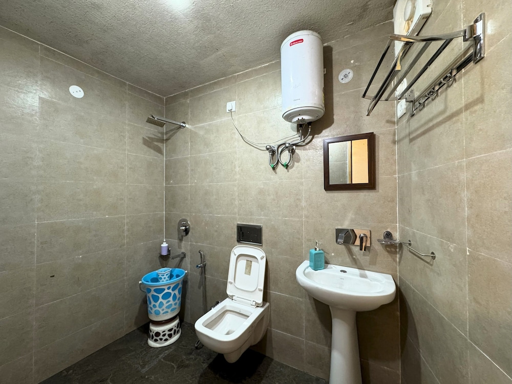 Deluxe Double or Twin Room, Mountain View photo 2