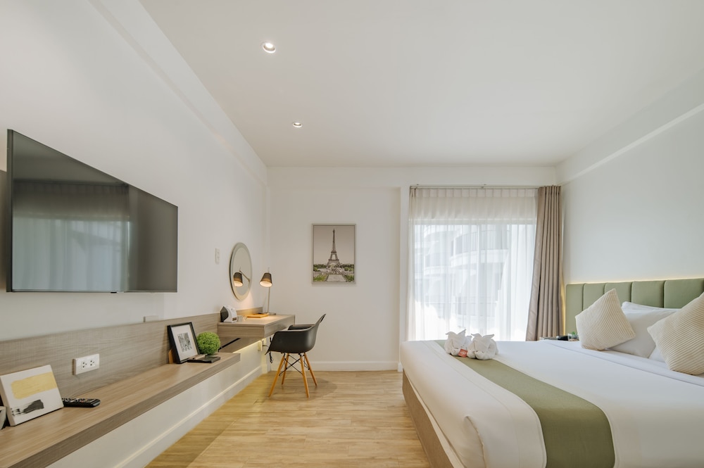 Deluxe Double Room, Balcony photo 2