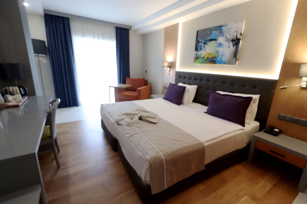 Deluxe Room, 1 Double Bed, Sea View - Photo 1