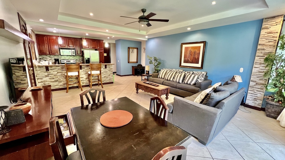 Luxury Condo, 2 Bedrooms, Terrace, Ground Floor