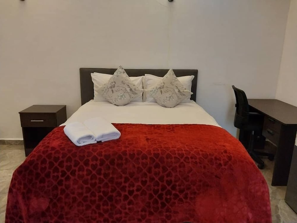 Deluxe Double Room, Garden View photo 2