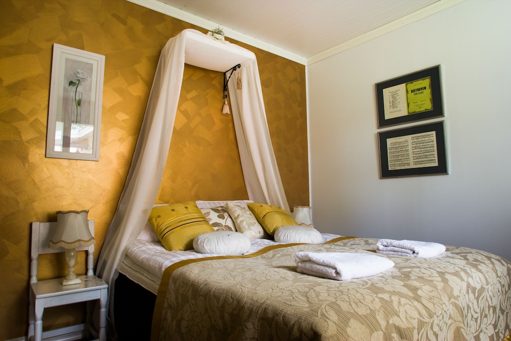 Deluxe Studio, 1 Bedroom photo 1