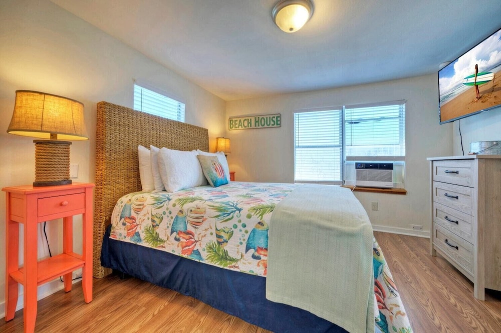 House (2 Bedrooms)