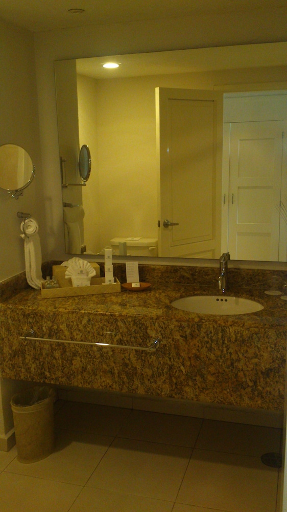 Suite, Pool Access, Garden View (Emerald) - Photo 6