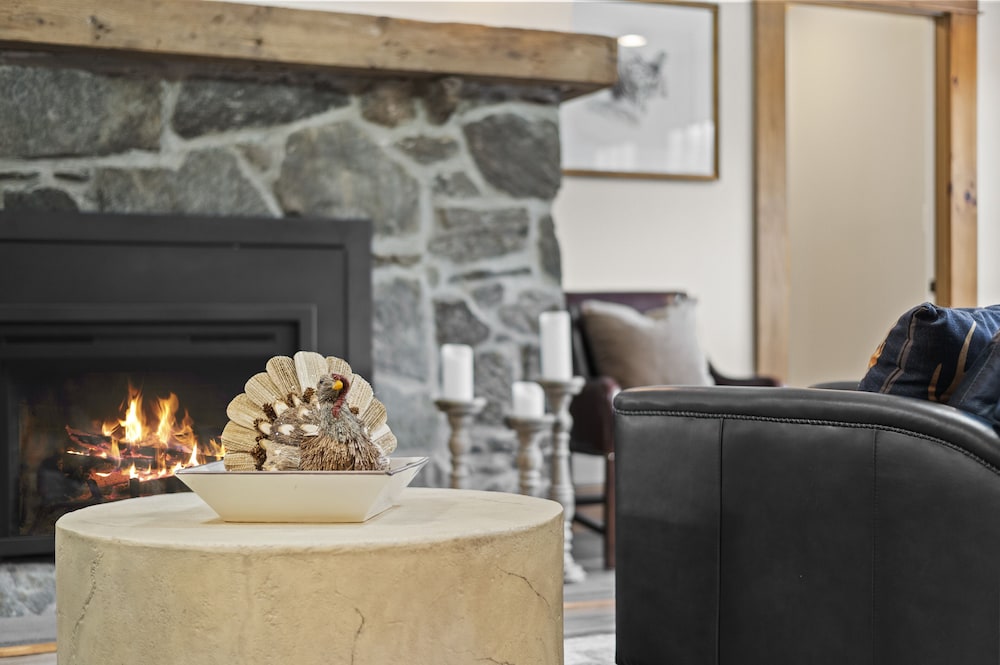 Family Room - Photo 17