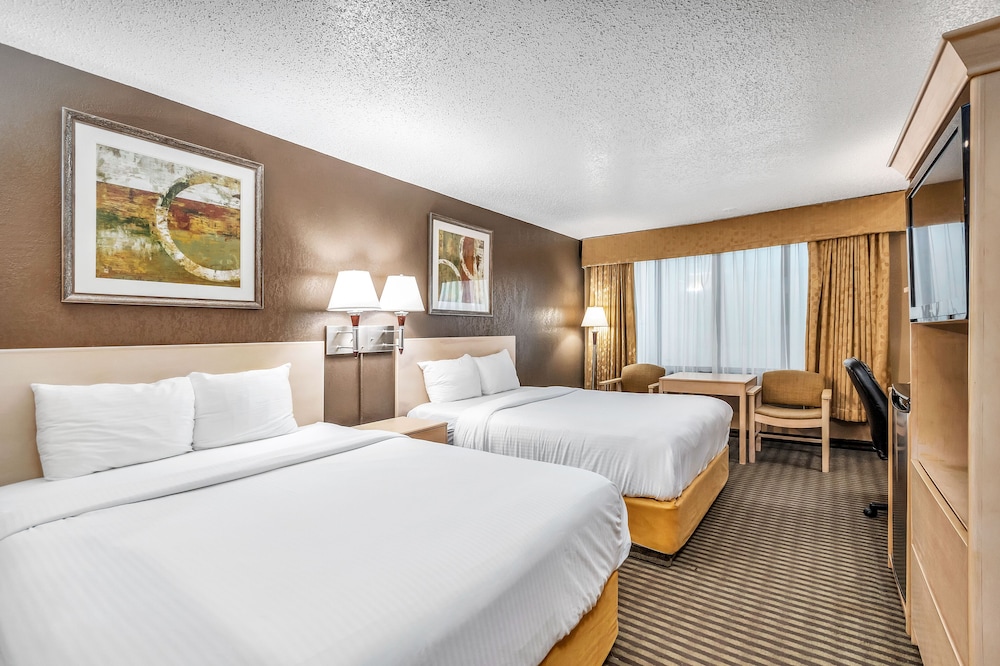 Superior Room, 2 Queen Beds, Pool Access - Photo 3
