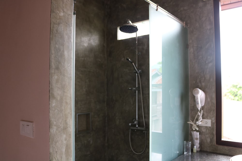 Deluxe Double Room, Bathtub, Pool View photo 3