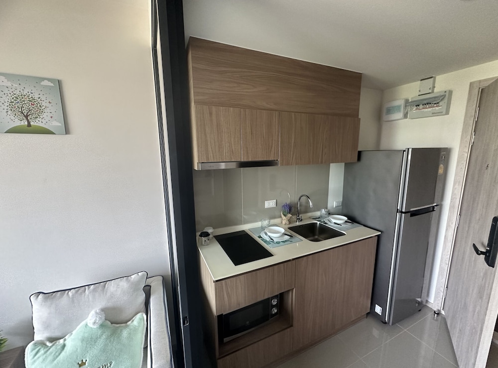 Basic Apartment photo 2
