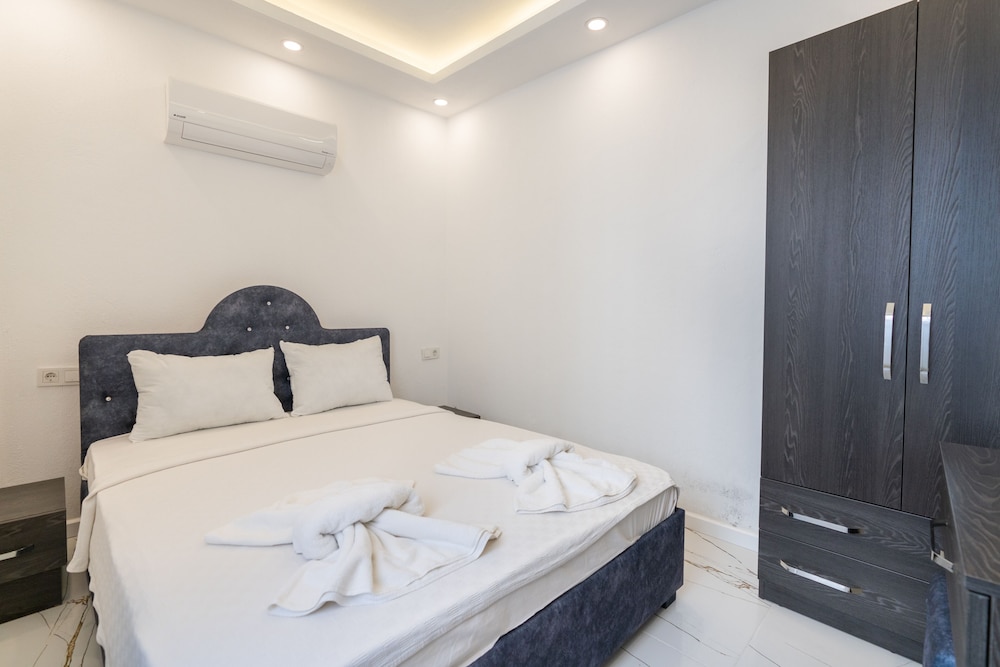 Luxury Apartment photo 2