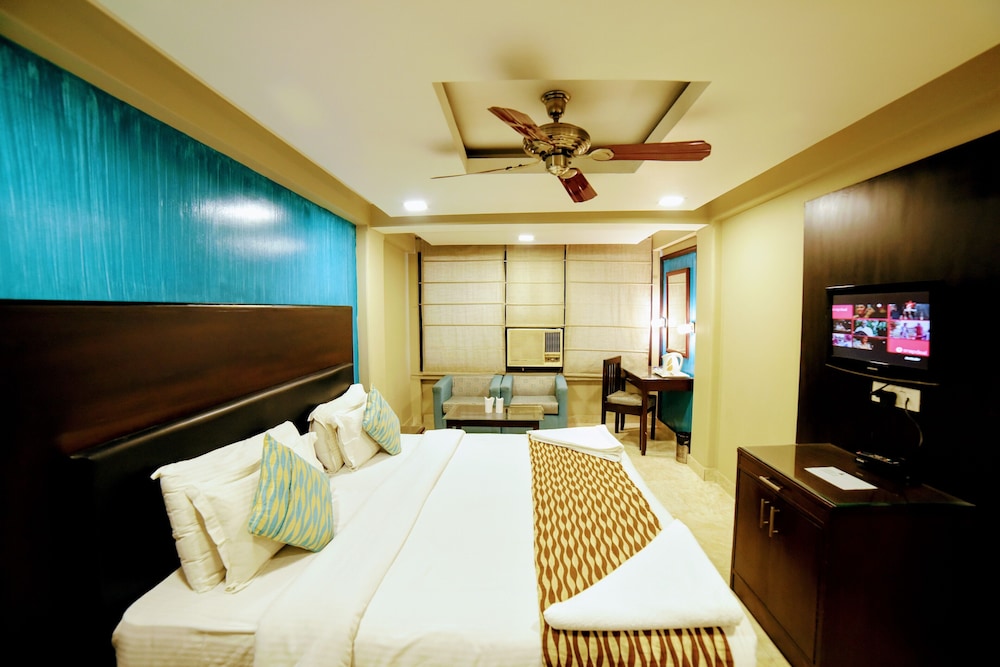 Deluxe Room - Photo 12