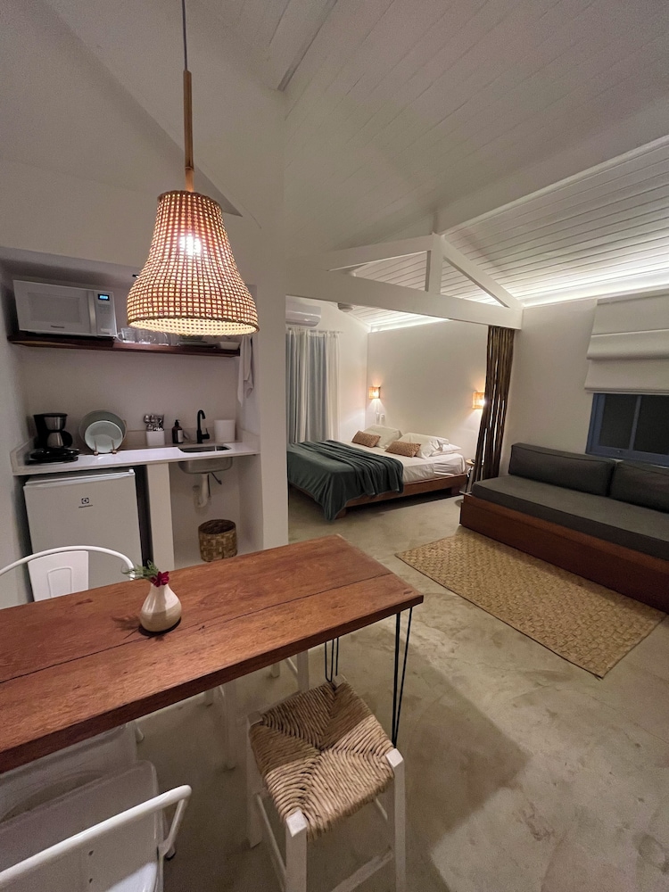 Superior Studio Suite, 1 Queen Bed with Sofa bed, Non Smoking, Lanai photo 2