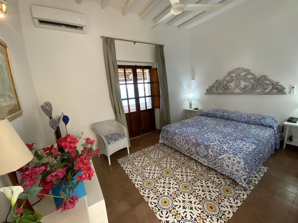 Triple Room, Garden View photo 3