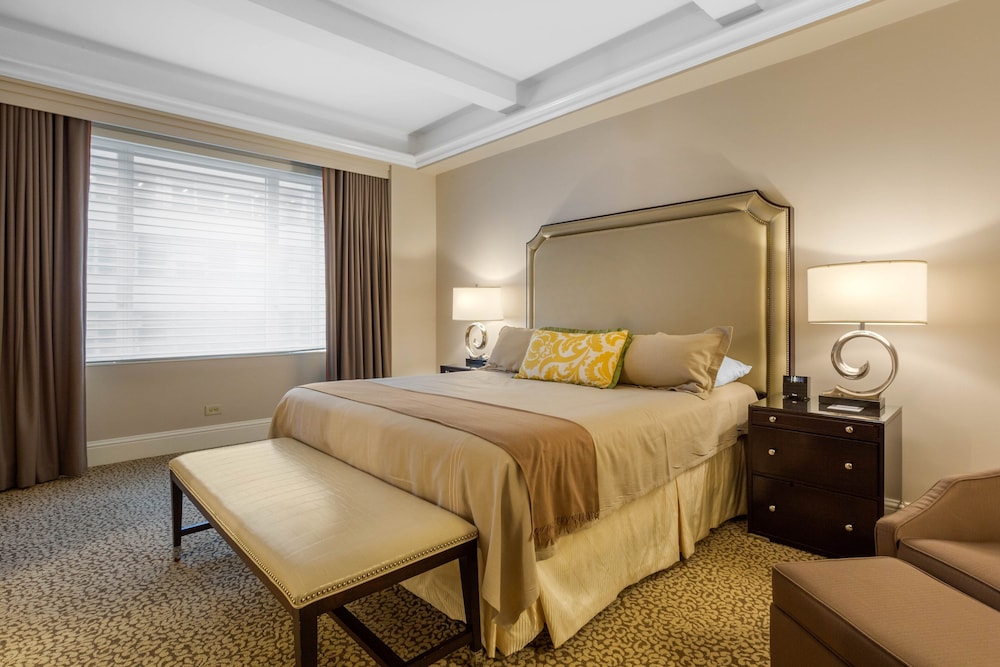 Executive Suite, 1 King Bed (Madison)