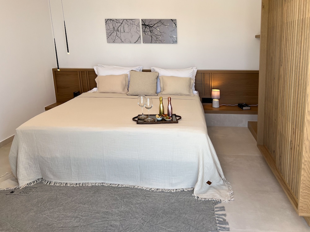 Deluxe Suite, Sea View - Photo 1