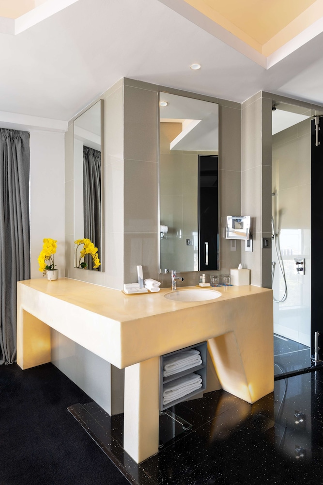 Luxury Suite (Round Bed Valor Suite) thumbnail 6