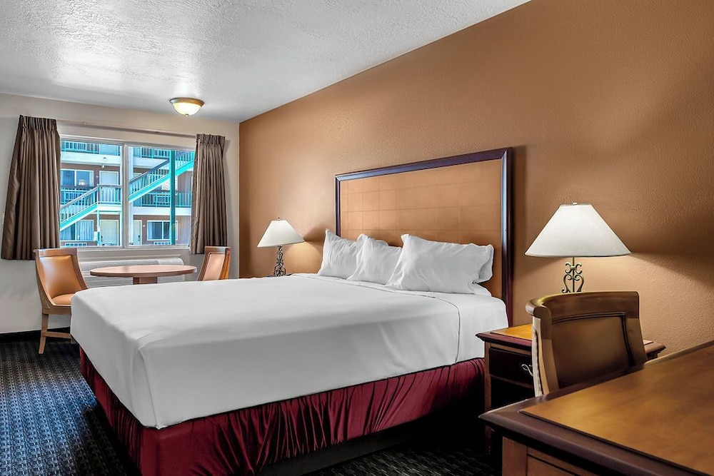 Superior Room, 1 King Bed - Photo 6