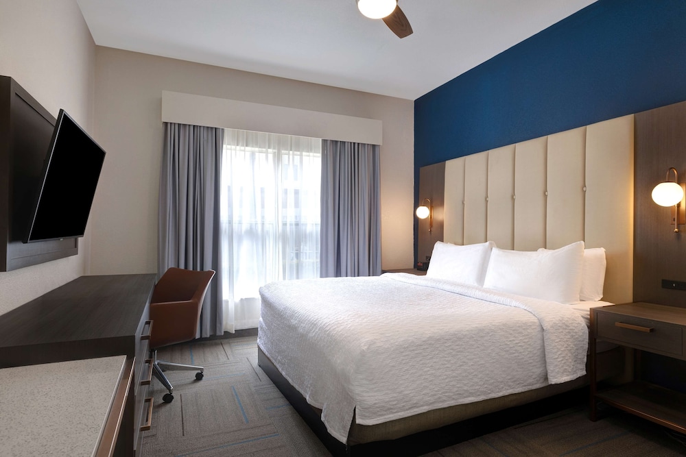 Suite, Accessible, Non Smoking - Photo 3